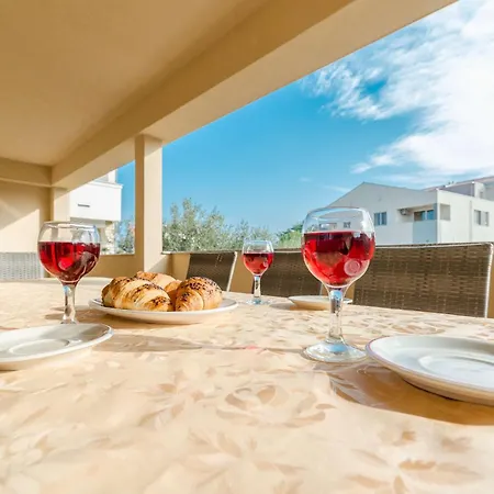 Lucic - - Zadar Ferienhaus *
