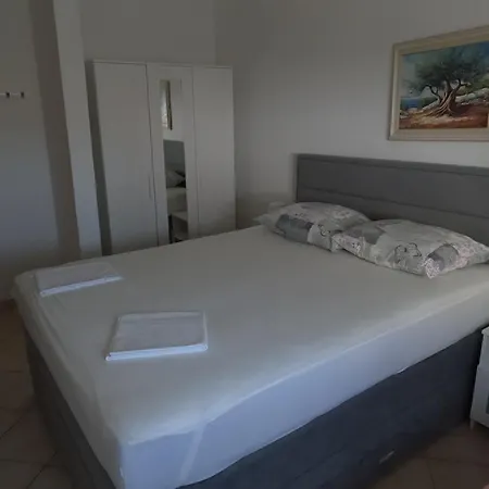 Lucic - - Zadar Ferienhaus Privlaka (Zadar)